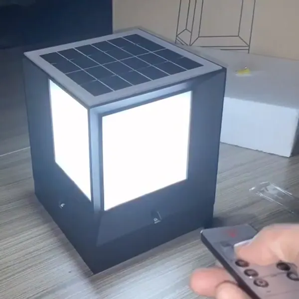 Solar Pillar Light โคมไฟหัวเสา Light Sensor + Remote Control